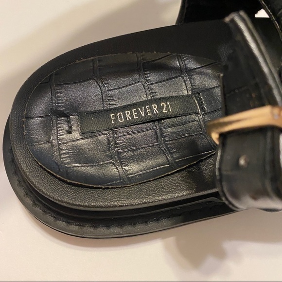 Dad sandal size 7.5 forever 21 mock croc detail - Picture 4 of 12